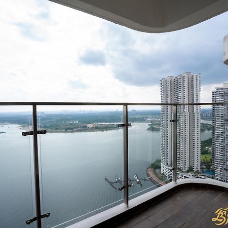 Scenic Country Garden Danga Bay By Lions Bay Apartamento Johor Bahru Exterior foto