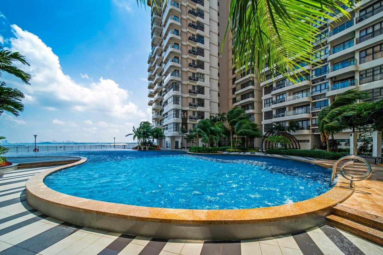 Scenic Country Garden Danga Bay By Lions Bay Apartamento Johor Bahru Exterior foto